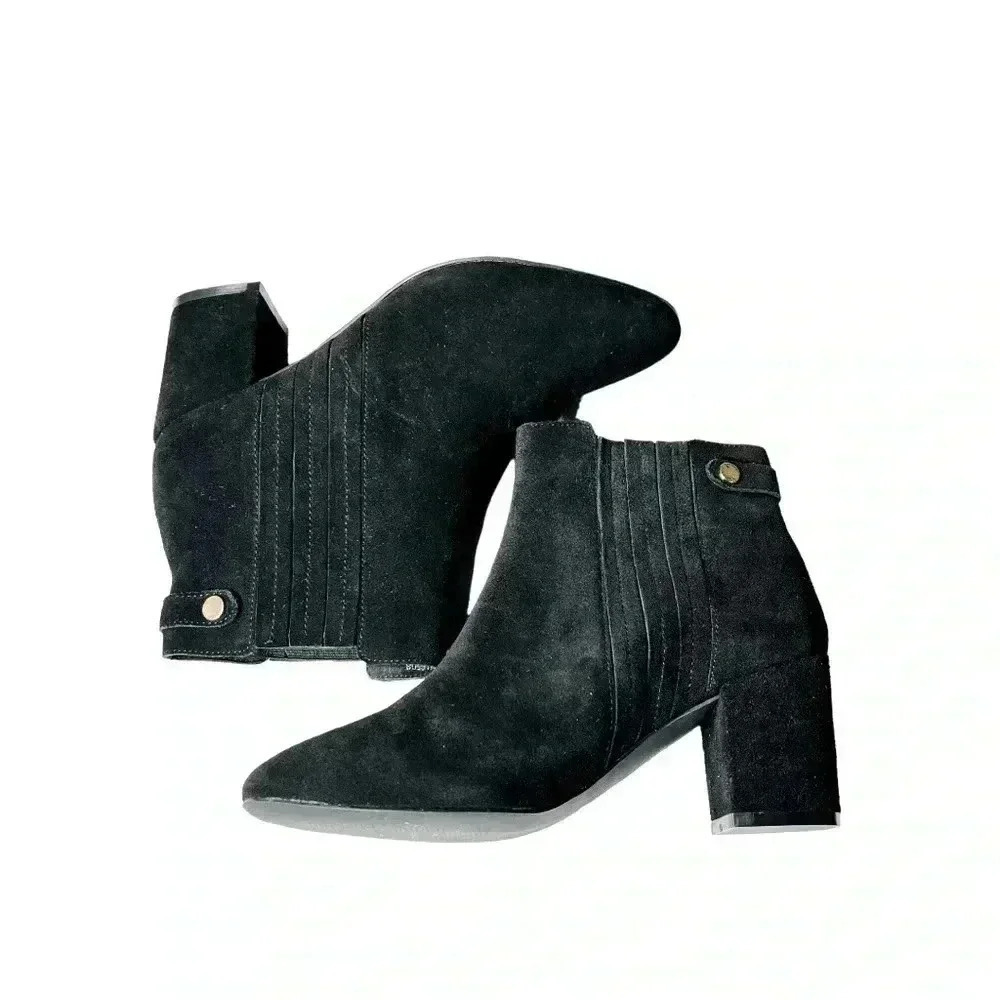 WOMENSS ELLOS GENUINE BLACK SUEDE BOOTIES•SIZE 9•LIKE NEW•3 INCH HEELS•